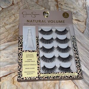 Jessica Simpson Natural Volume Faux Eyelashes - Black